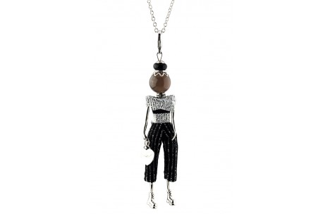 <p><span>Necklace pendant Gisel doll <strong>made in Italy</strong> handmade, the original! </span></p>
<p><span>Enriched with clothes, minutely manufactured and handcrafted, by experienced tailors. </span></p>
<p><span>Finished up with extreme attention to detail, every doll is a unique piece with a necklace, a heart shaped bag and a different fashion look according to its finish.</span></p>