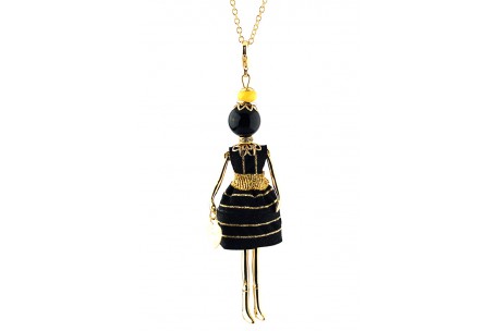 <p><span lang="en-us" xml:lang="en-us">Necklace pendant Gisel doll<span class="apple-converted-space"> </span><strong><span>made in Italy</span></strong><span class="apple-converted-space"> </span>handmade, the original!</span></p>
<p></p>
<p><span lang="en-us" xml:lang="en-us">Enriched with clothes, minutely manufactured and handcrafted, by experienced tailors.</span></p>
<p></p>
<p><span lang="en-us" xml:lang="en-us">Finished up with extreme attention to detail, every doll is a unique piece with a necklace, a heart shaped bag and a different fashion look according to its finish.</span></p>
<p></p>